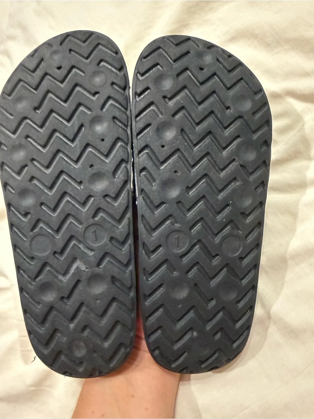 The Children’s Place Boys Camo Slide Sandals | Size 1